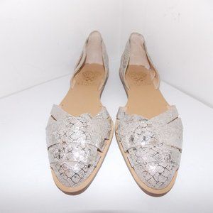 Vince Camuto women's leather flats size 6 1/2 M